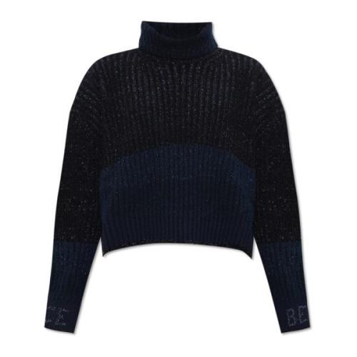 Ribstrikket rullekrave sweater