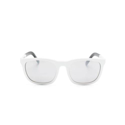 Hvide solbriller med originale tilbehør