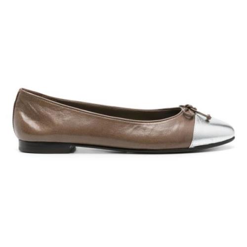 Cap-Toe Bicolor Ballerina Sko