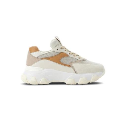 Beige Hyperactive Ruskind Sneakers