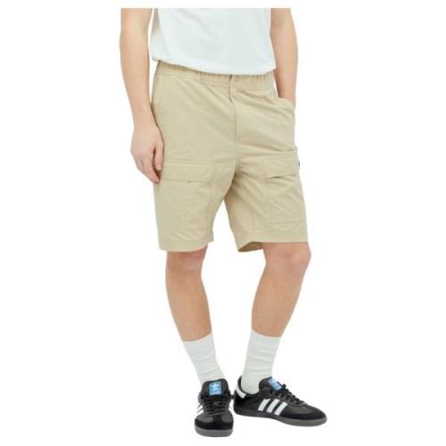 Logo Patch Cargo Shorts i Letvægts Canvas