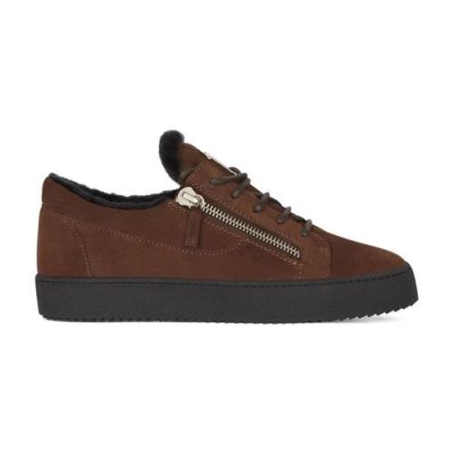 Brun Elegante Lukkede Flade Sneakers