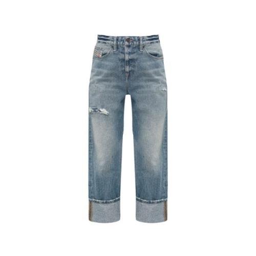 ‘1999’ jeans