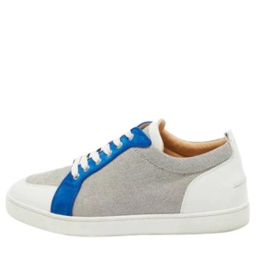 Pre-owned Canvas sneakers