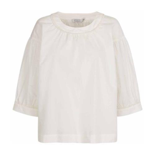 Feminin Oversize T-shirt med Flæsedetaljer