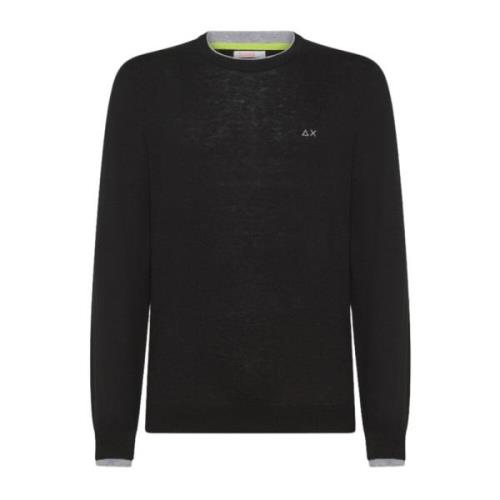 Sort sweater med moderne pasform