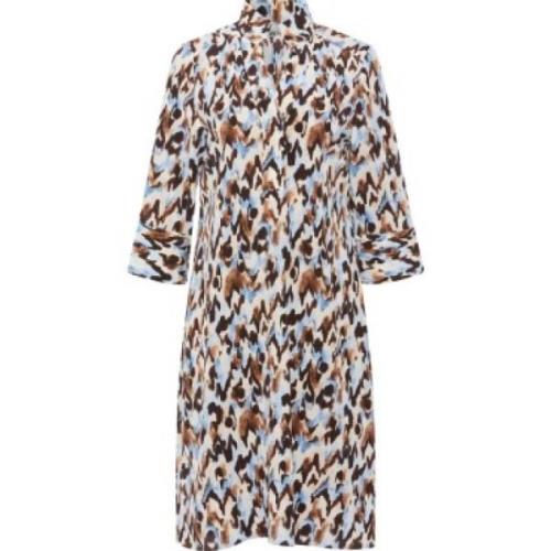 Elegant Silkekjole med Leopardprint