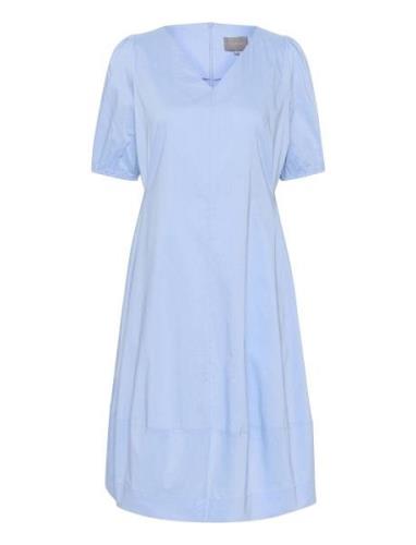 Cuantoinett Ss Dress Knælang Kjole Blue Culture