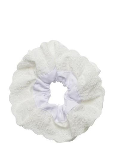 Musa Anglaise Scrunchie Accessories Hair Accessories Scrunchies White ...