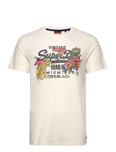 Vintage Vl Narrative Tee Tops T-Kortærmet Skjorte Cream Superdry