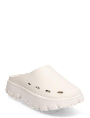 Trek Closed Sandal Shoes Mules & Clogs Cream H2O