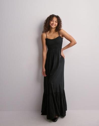 Nelly - Sort - Smock Long dress