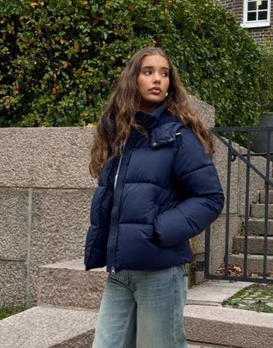 Nelly - Blå - Everyday Puffer Jacket (semi shiny)